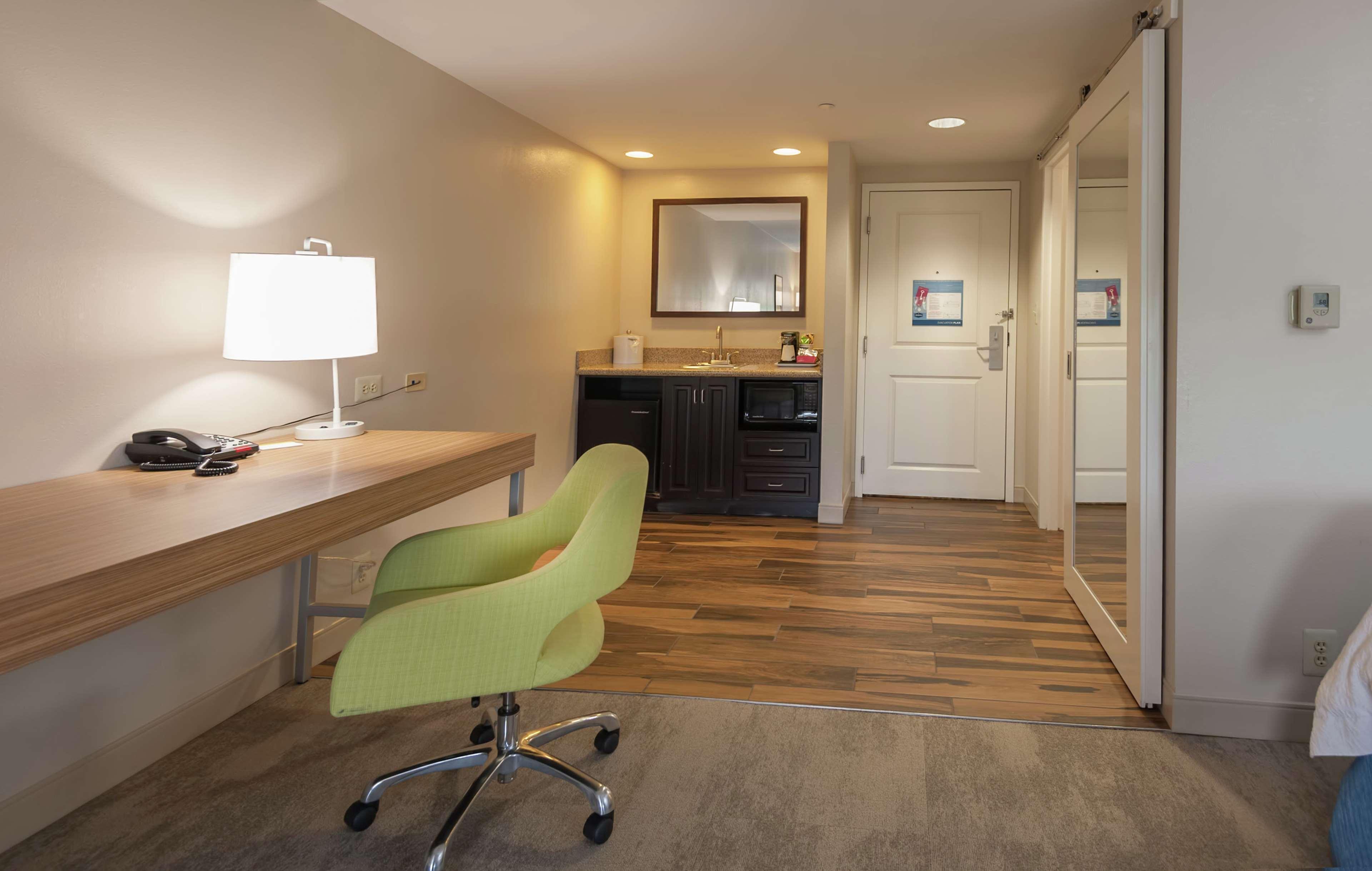 Hampton Inn Doylestown Warrington Exteriör bild